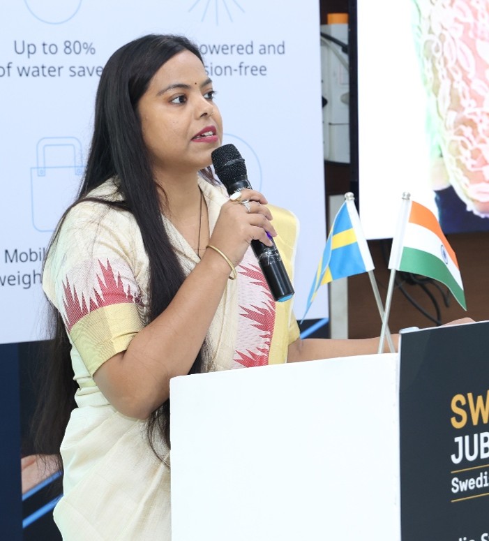 Panelist Richa from India.