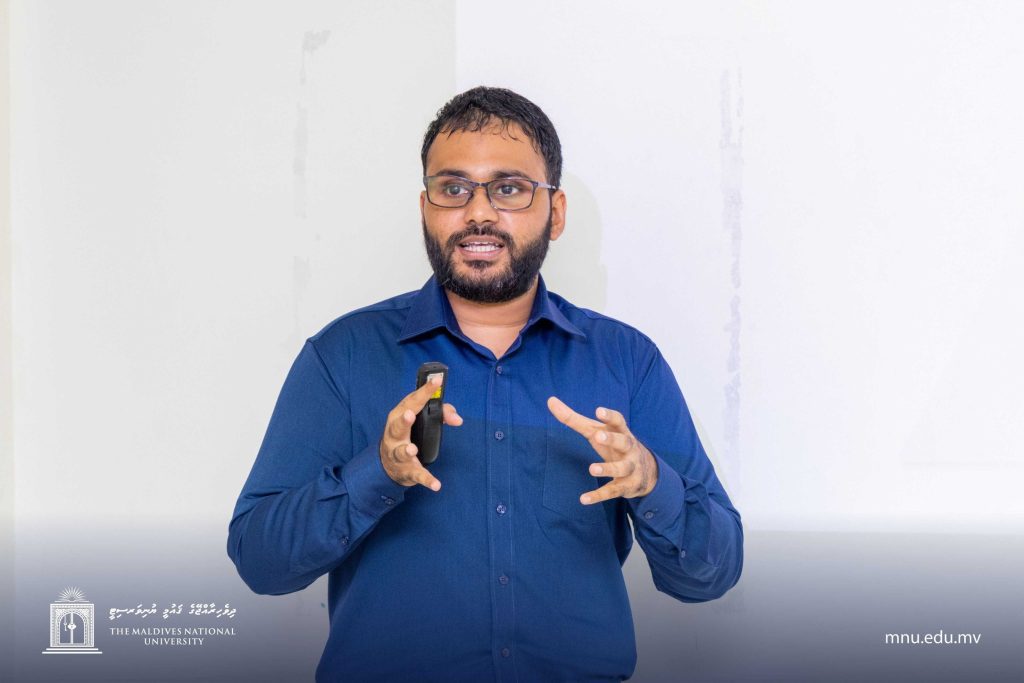Alumnus combating coastal erosion in Maldives