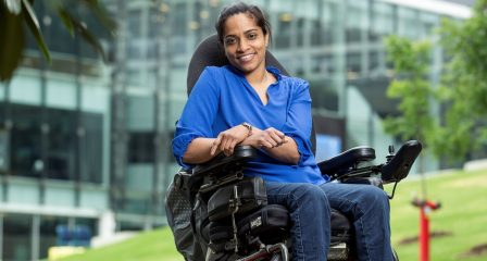Sri Lankan Australia Awards alumna Dr Samitha Samanmali outdoors in her wheelchair